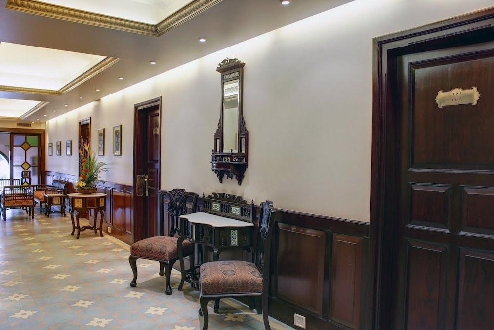 Palace On Ganges - Heritage Hotel Varanasi Bagian luar foto