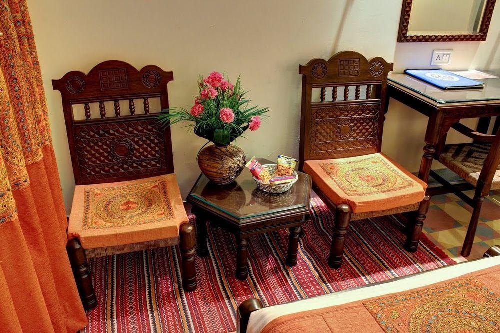 Palace On Ganges - Heritage Hotel Varanasi Bagian luar foto
