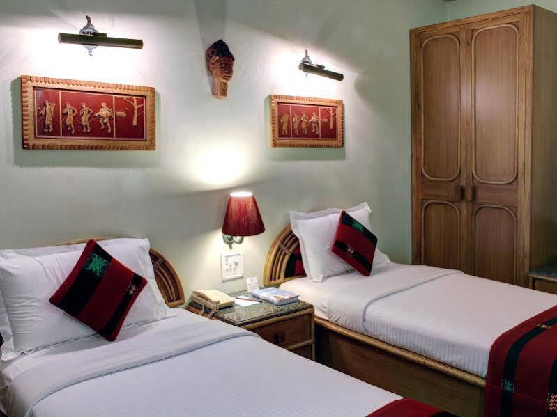 Palace On Ganges - Heritage Hotel Varanasi Bagian luar foto